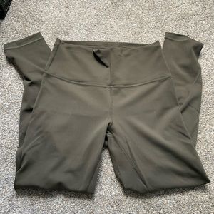 Lululemon wunder unders